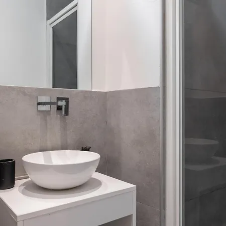 Garibaldi Square - Cozy 1 Bdr Old Town Ac Nice
